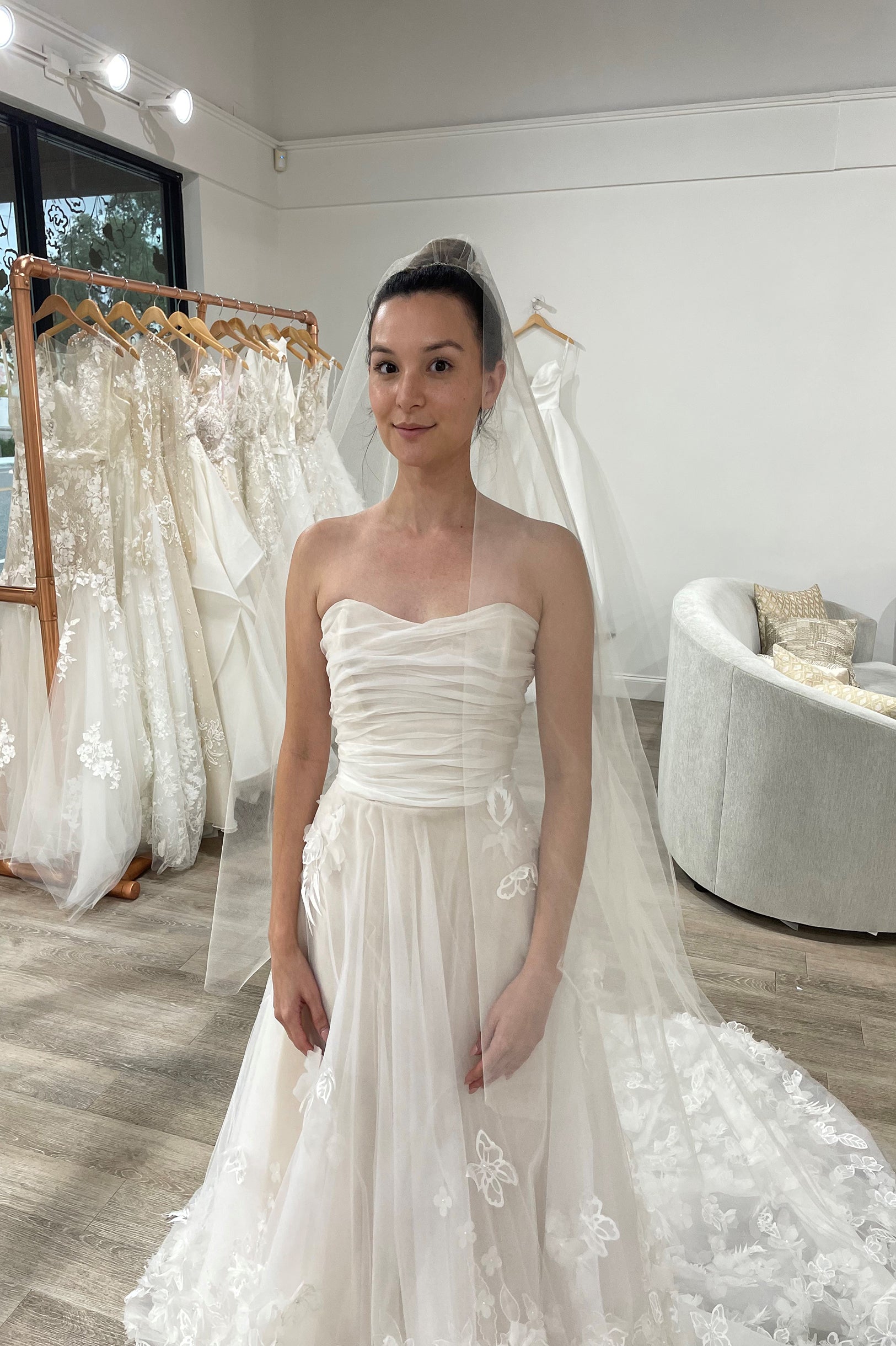 Aura blusher Illusion tulle veil in Ivory