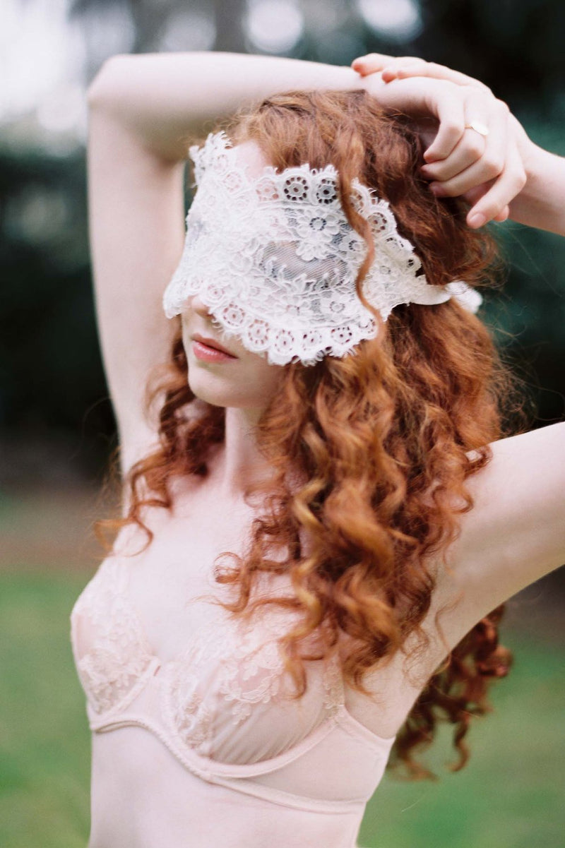 Rayna Alencon Lace Blindfold Venetian Eye Mask in Ivory or Black –